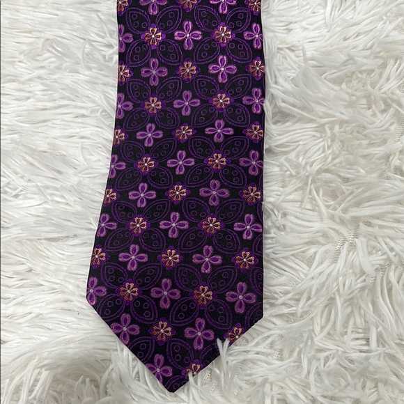 DION Collection Deep Purple Geometric Pattern tie - Picture 2 of 11